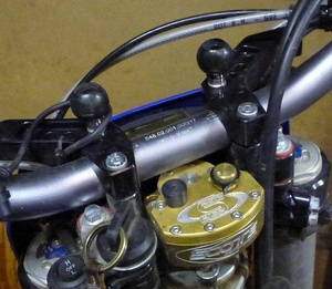 Mocowanie RAM ze śrubami M8 i 1-calową głowicą